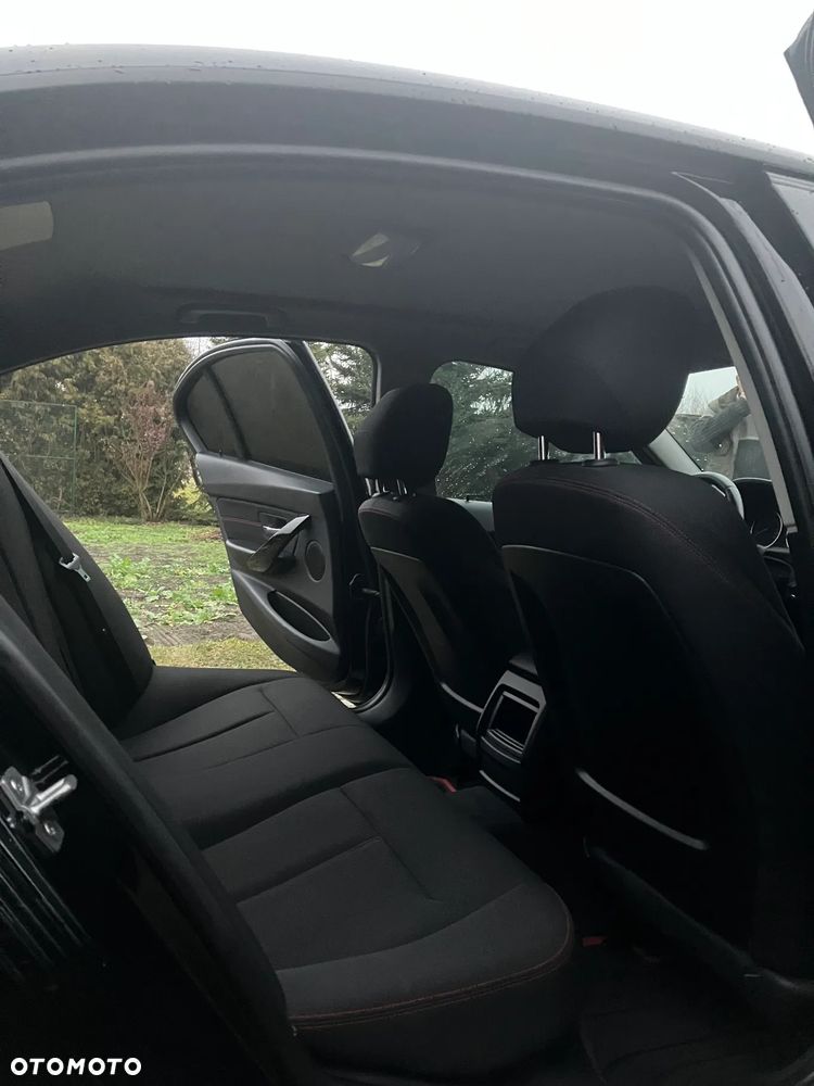 BMW Seria 3 316d Sport Line - 8