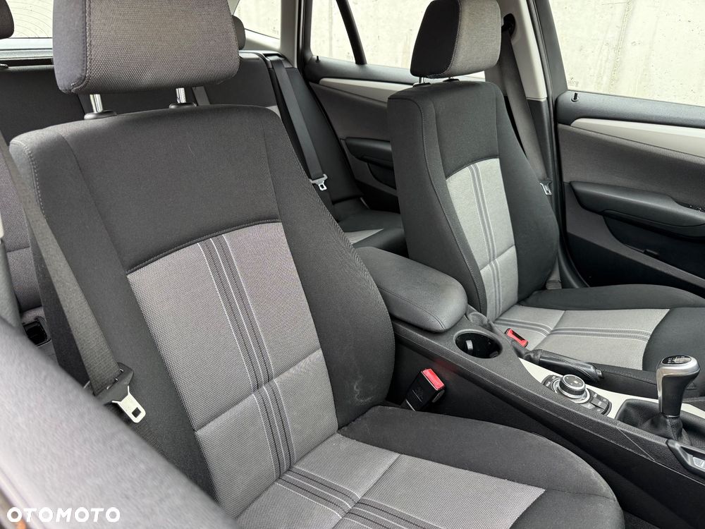 BMW X1 xDrive20i - 19