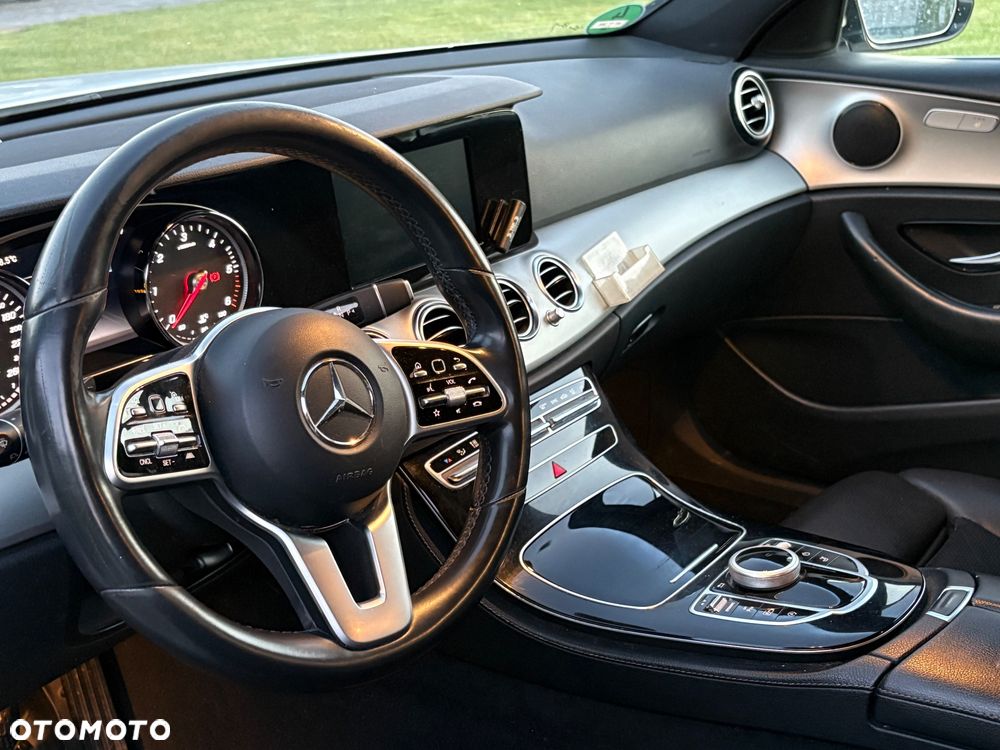 Mercedes-Benz Klasa E 220 d 9G-TRONIC Avantgarde - 17