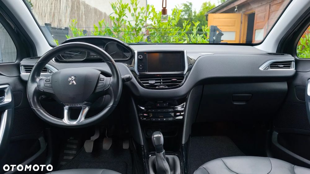 Peugeot 2008 1.2 Pure Tech Active S&S - 6