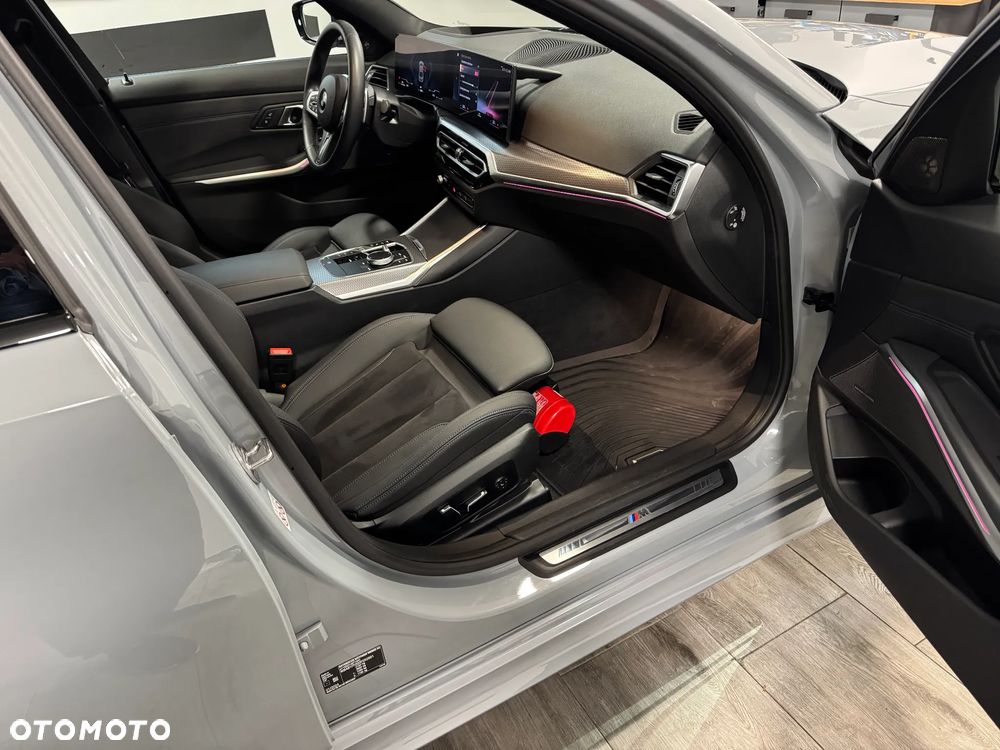BMW Seria 3 330i xDrive M Sport sport - 23