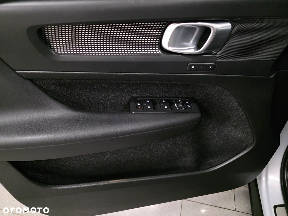 Volvo XC 40 D3 R-Design - 23