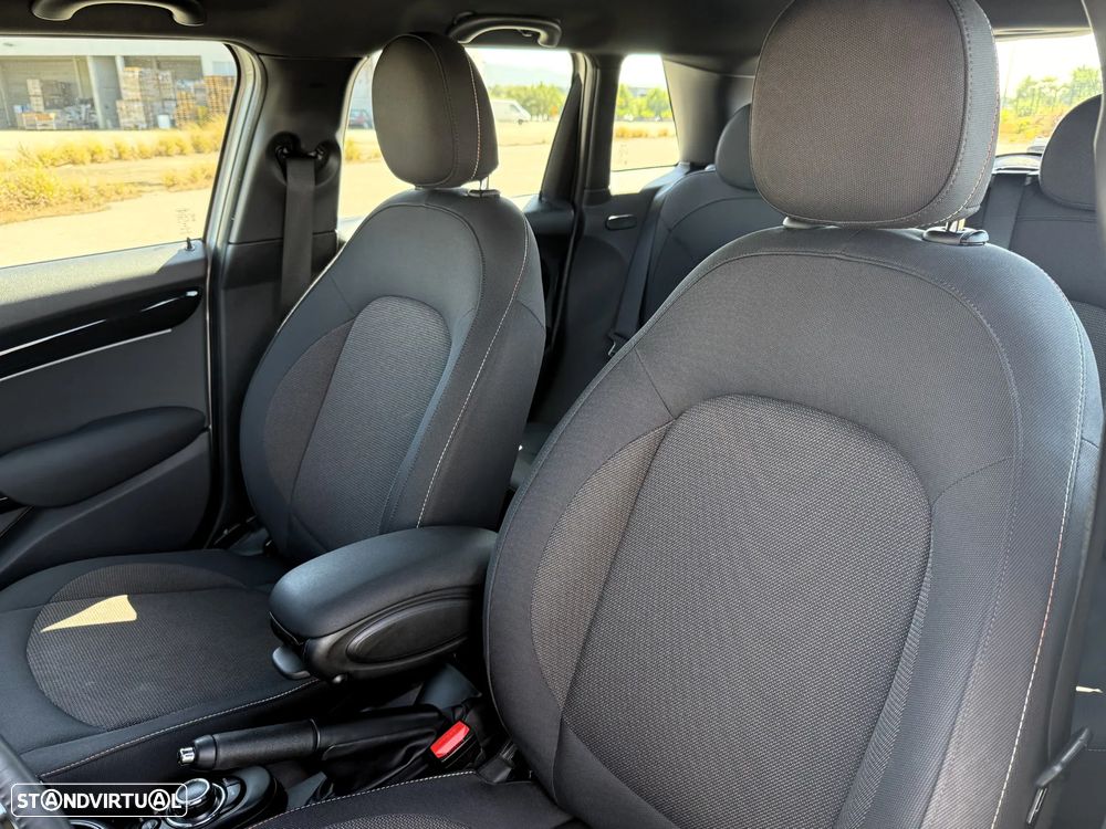 MINI 5 Portas Cooper Premium Plus JCW Auto - 44