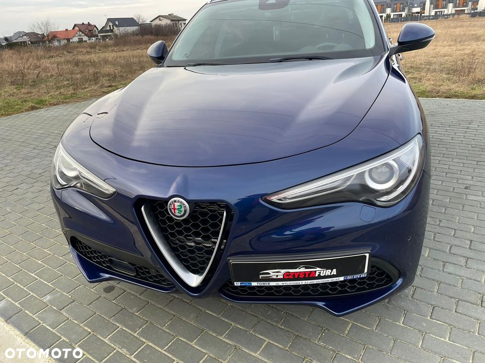 Alfa Romeo Stelvio 2.0 Turbo 16V AT8-Q4 Executive - 1