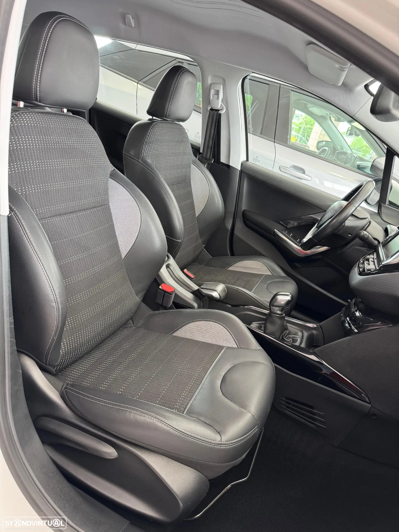 Peugeot 2008 PureTech 110 Stop&Start Allure - 6