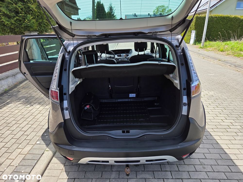 Renault Scenic dCi 110 Xmod Paris - 11