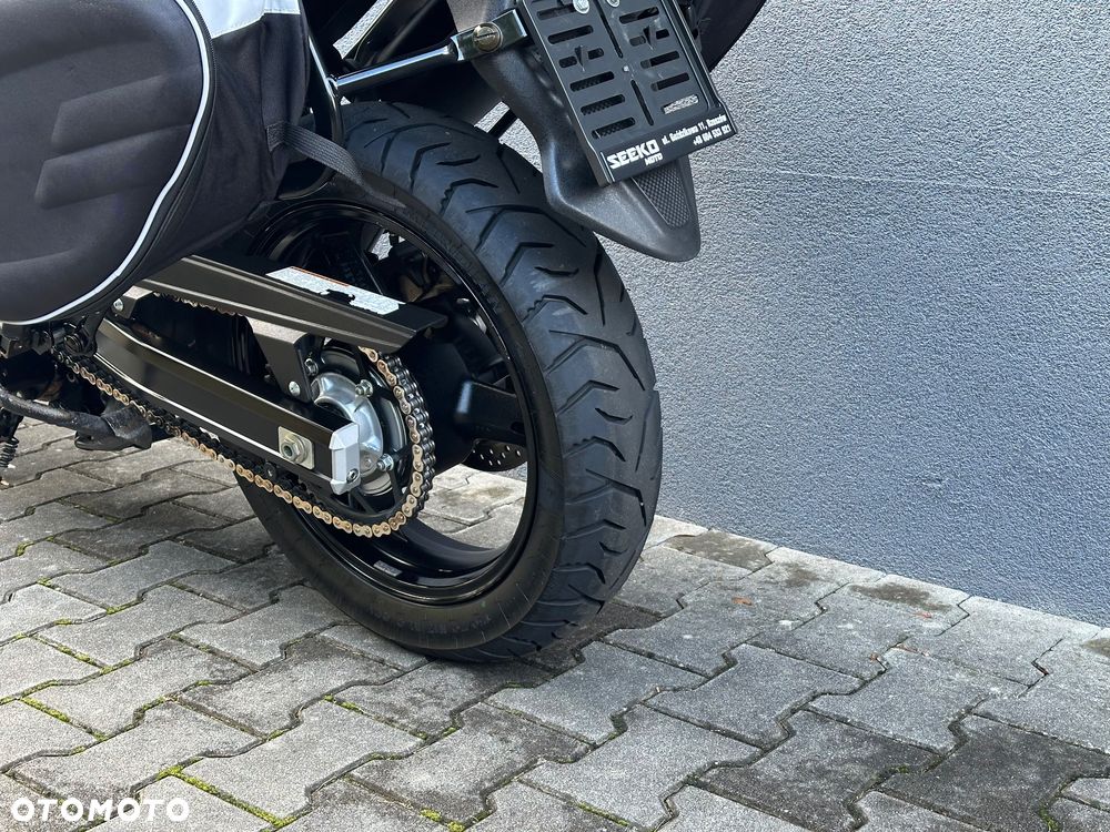 Suzuki V-STROM - 32