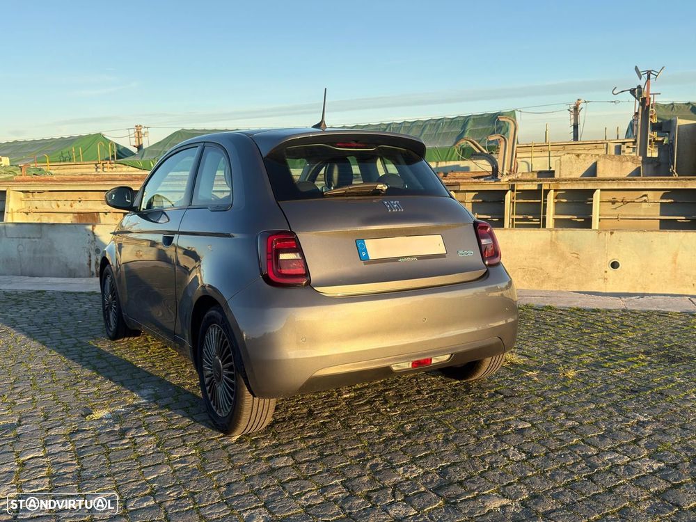 Fiat 500e 3 + 1 - 2