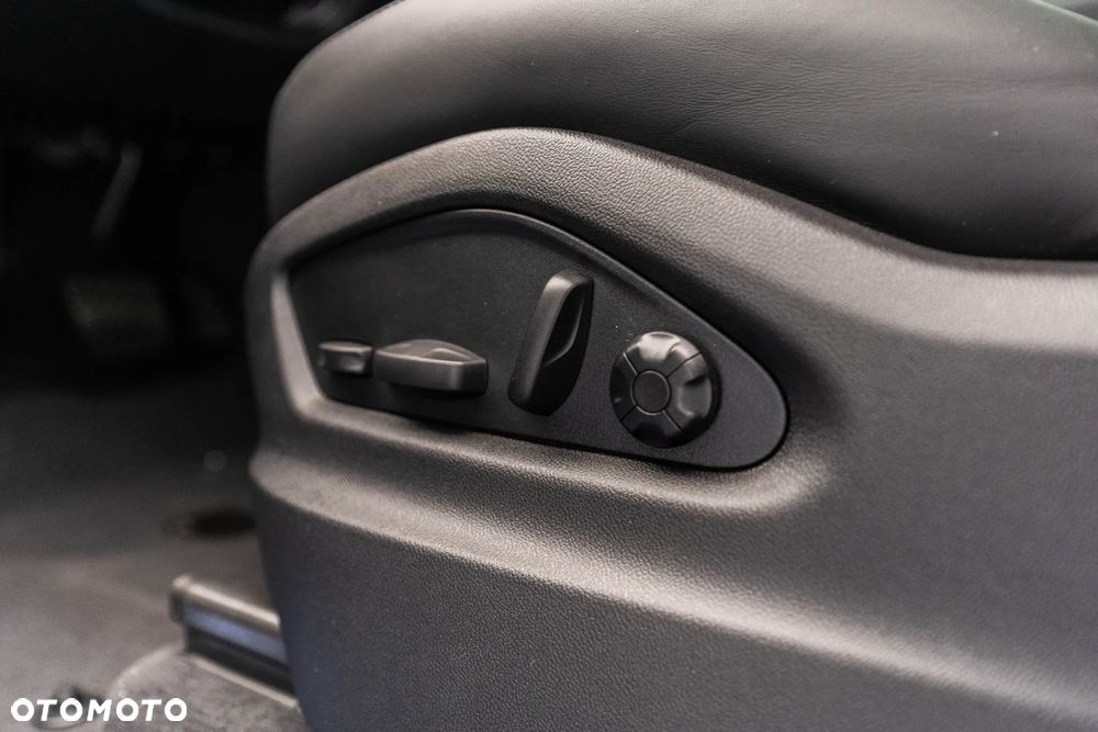 Porsche Cayenne E-Hybrid PHEV Black Edition - 32