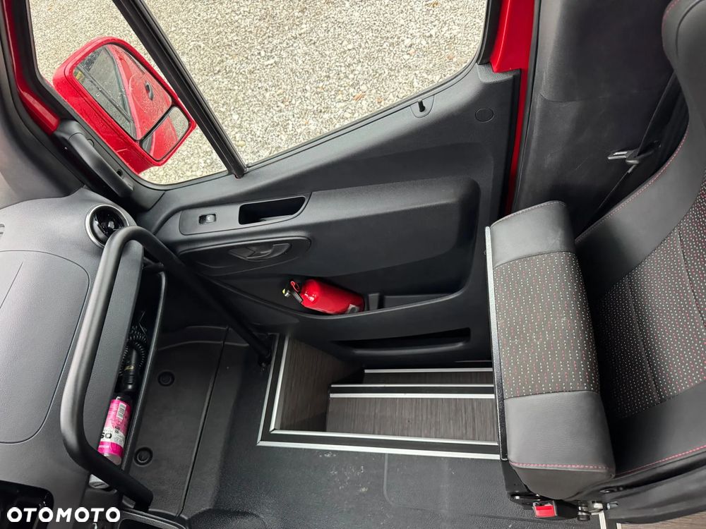 Mercedes-Benz Sprinter 517 - 13