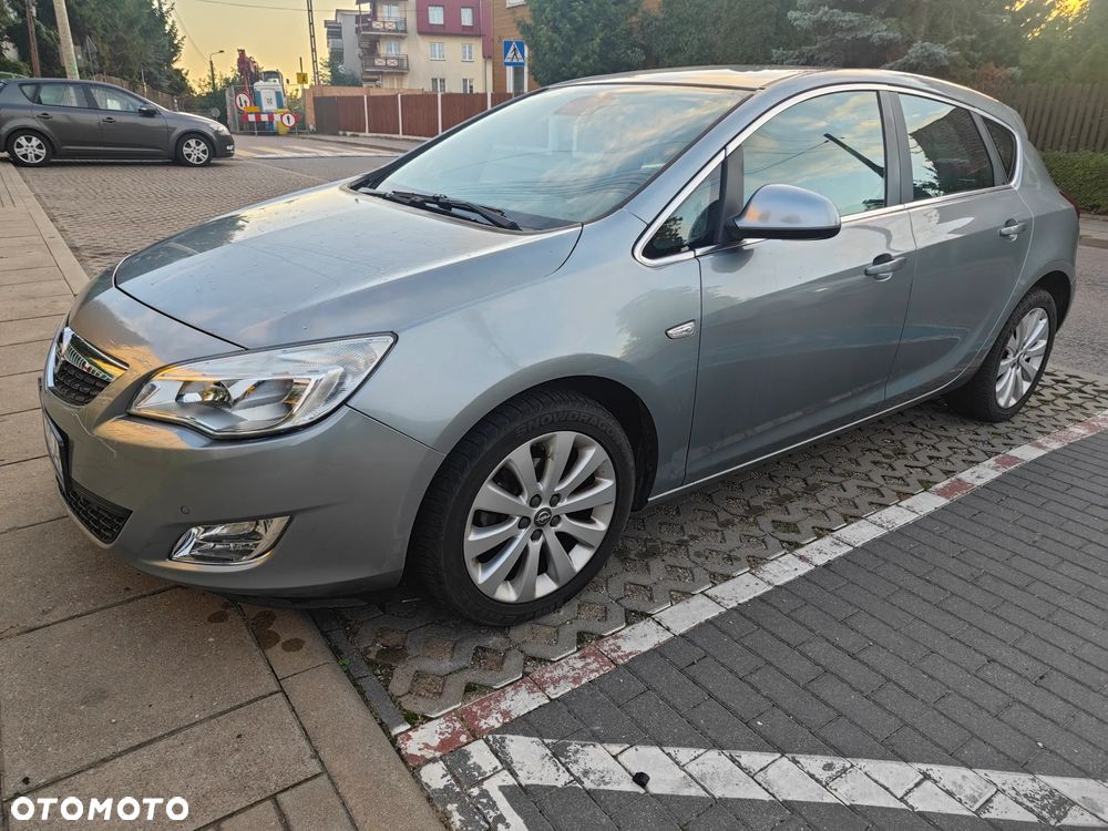 Opel Astra 1.4 Turbo Cosmo - 18