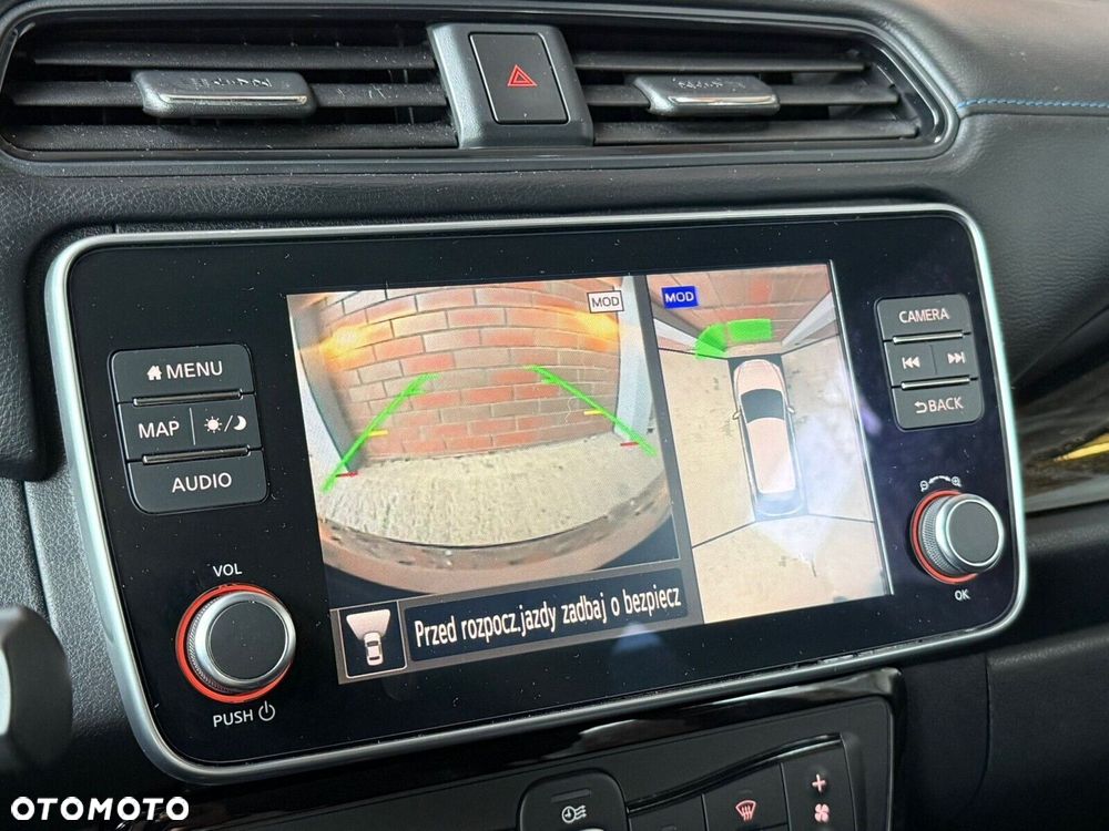 Nissan Leaf - 25