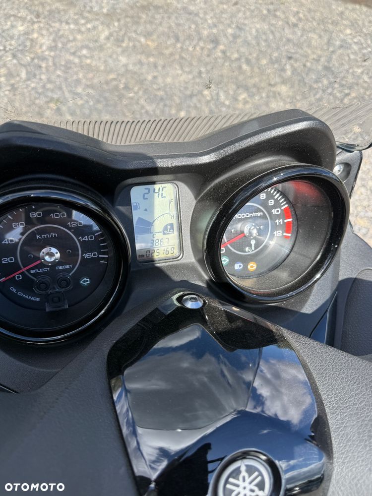 Yamaha X-max - 7