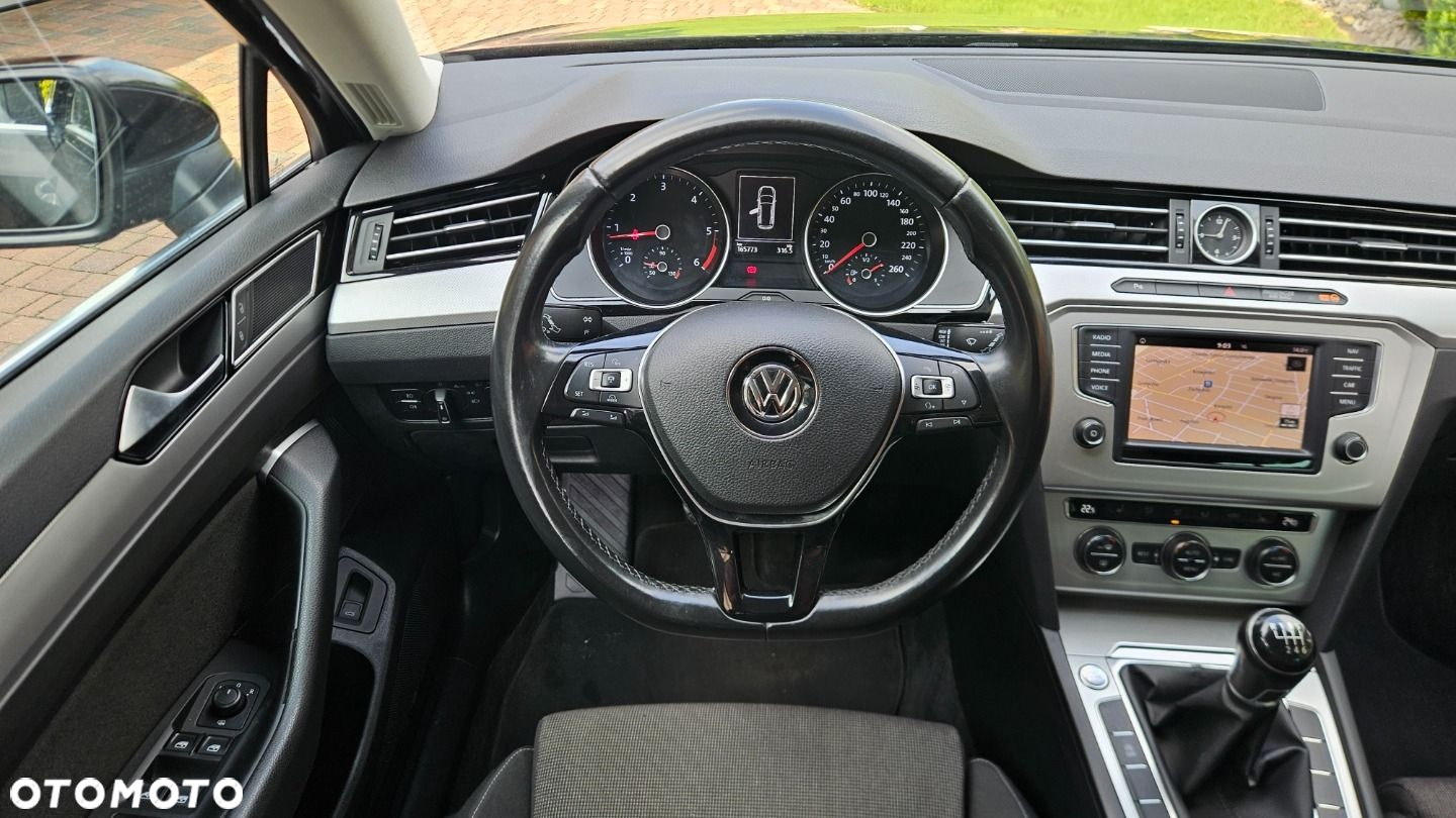 Volkswagen Passat Variant 2.0 TDI SCR Highline - 23