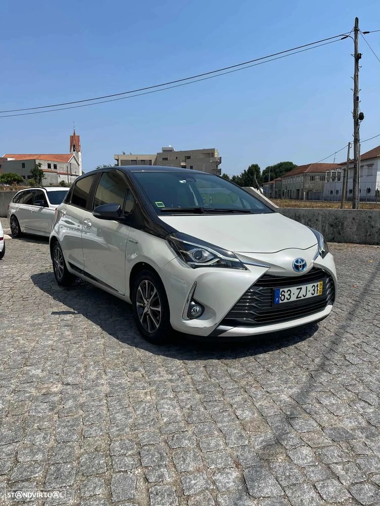 Toyota Yaris 1.5 HSD 20 Anos - 12