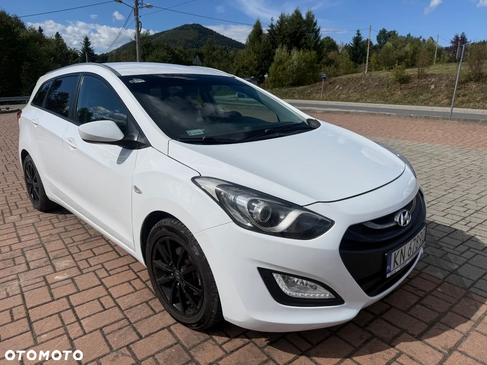 Hyundai i30 blue 1.6 CRDi YES Gold - 1