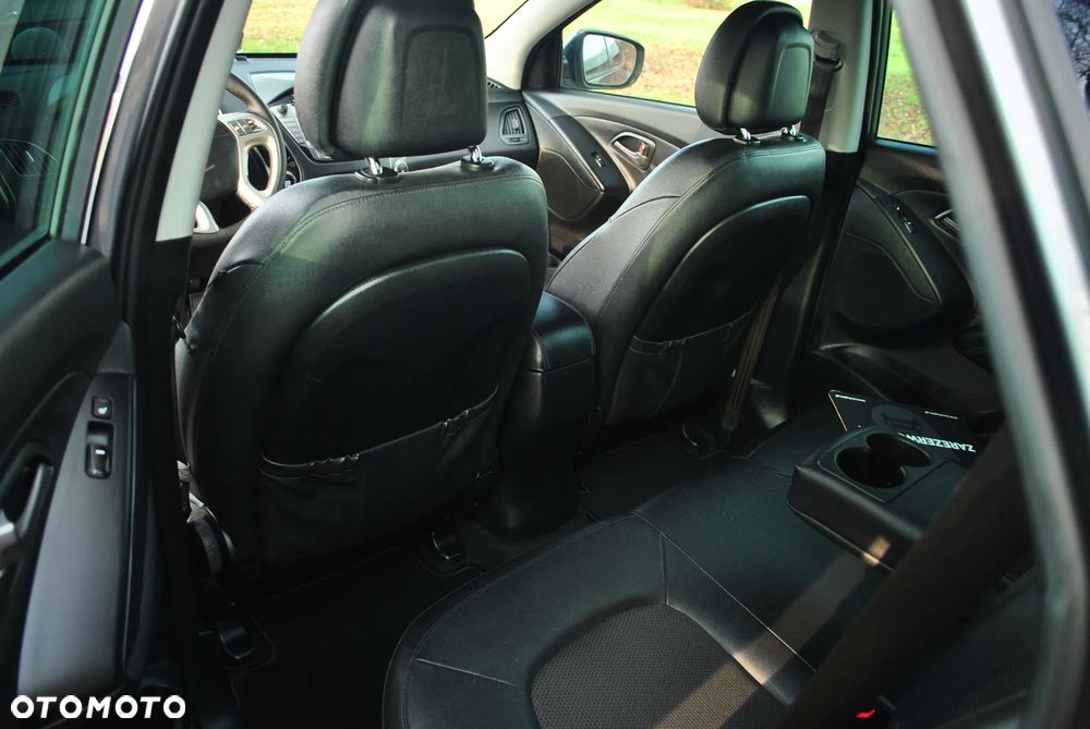 Hyundai ix35 1.7 CRDi 2WD blue Finale Gold - 13