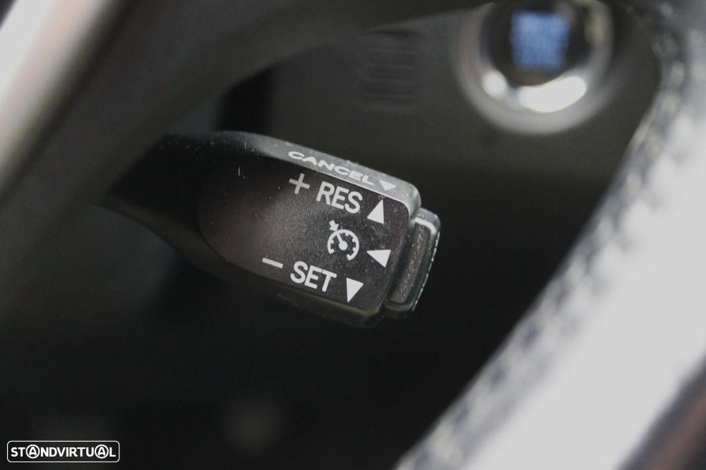 Toyota Auris 1.4 D-4D Exclusive - 26