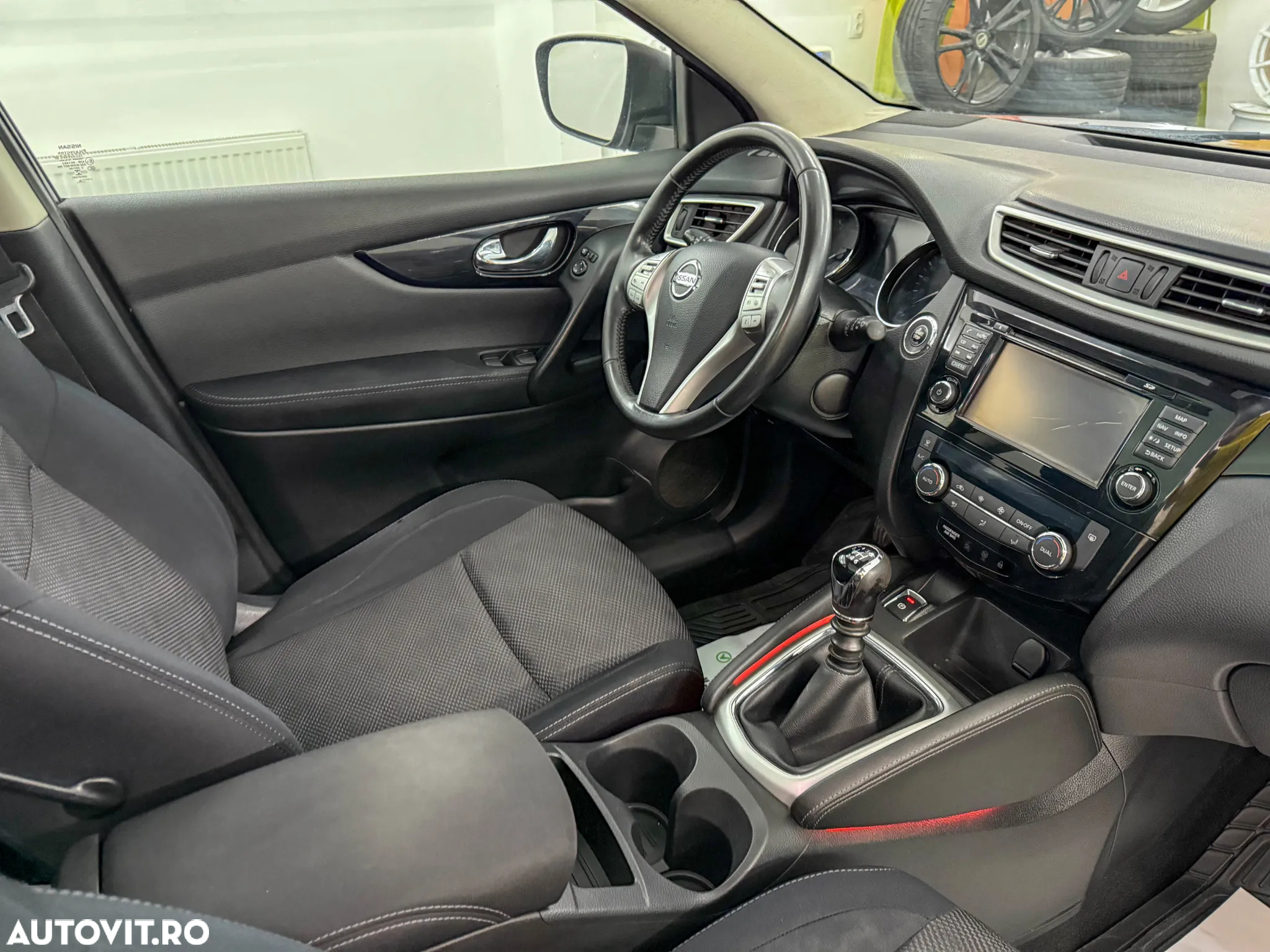 Nissan Qashqai 1.6 DCI N-Connecta - 5
