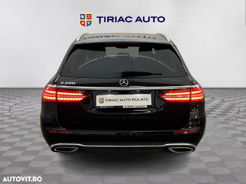 Mercedes-Benz E - 4