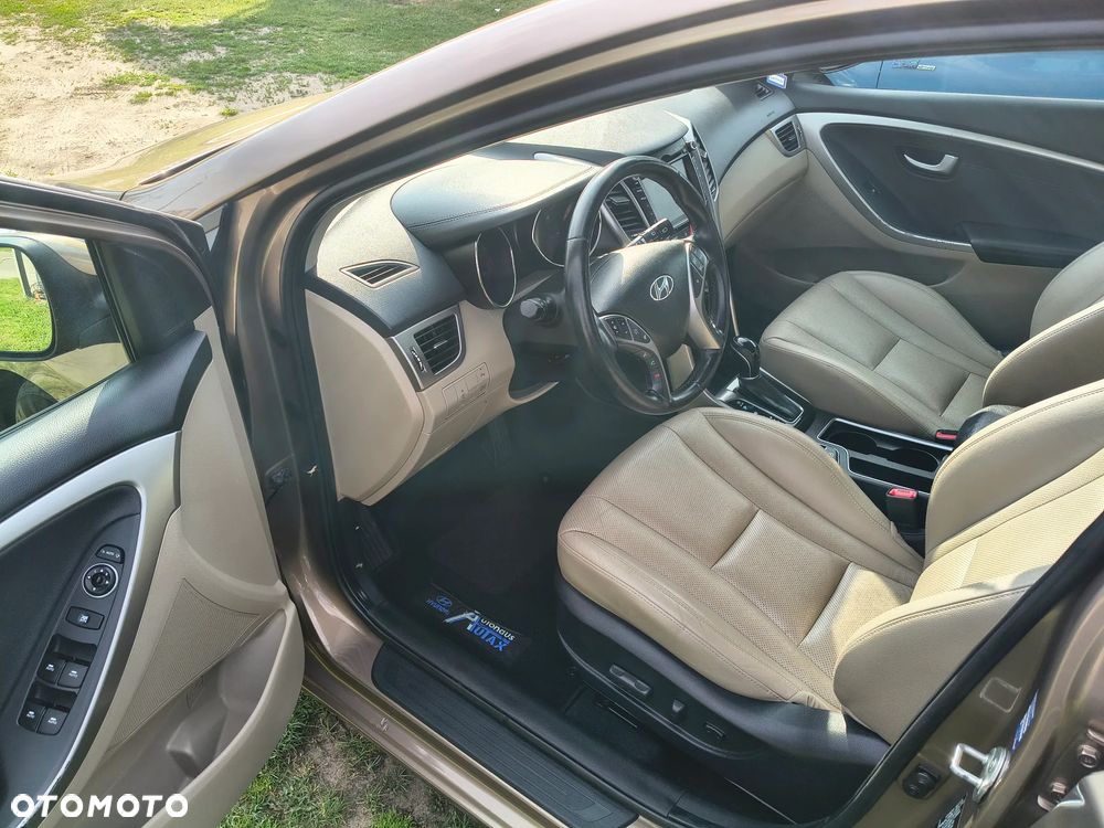 Hyundai i30 ver-1-6-crdi-select - 13