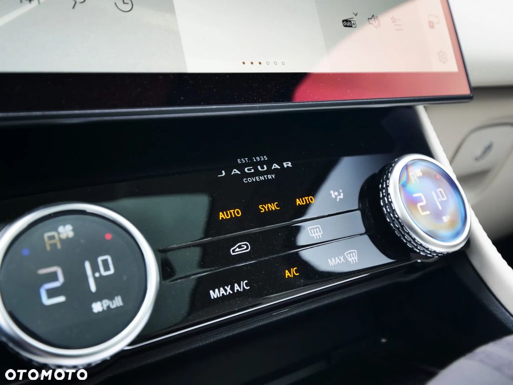 Jaguar F-Pace 2.0 i4P AWD R-Sport - 24