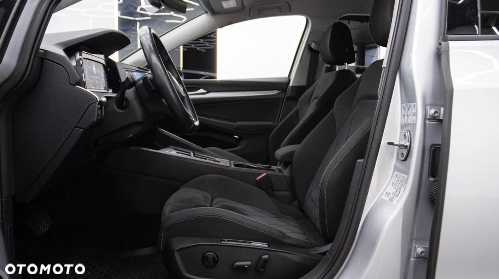 Volkswagen Golf Variant 1.5 eTSI EVO Life DSG - 18
