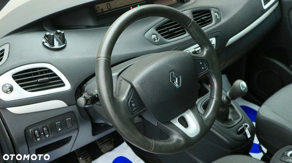 Renault Scenic 1.6 16V 110 LIMITED - 17