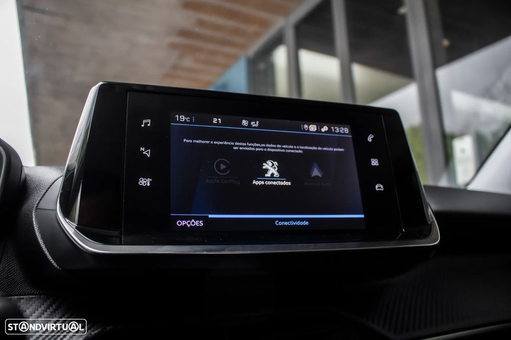 Peugeot 2008 1.2 PureTech Allure EAT8 - 36
