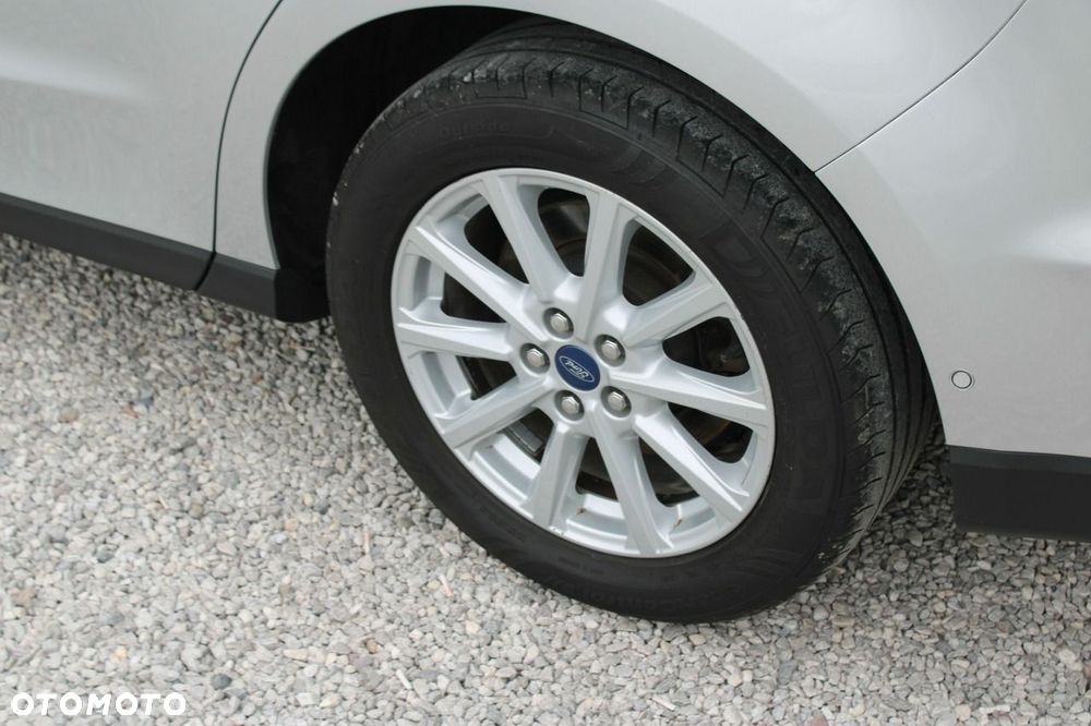 Ford S-Max - 13