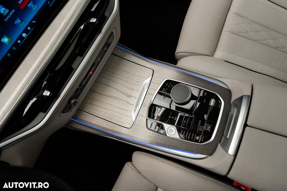 BMW X7 M60i xDrive AT MHEV - 22