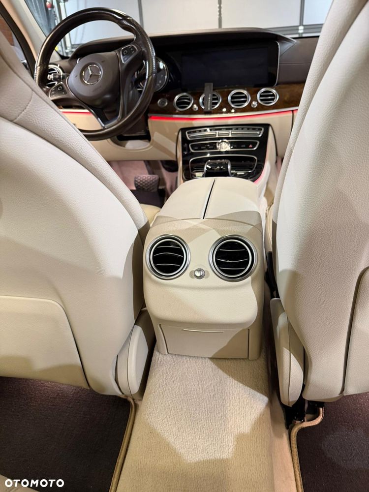 Mercedes-Benz Klasa E - 36