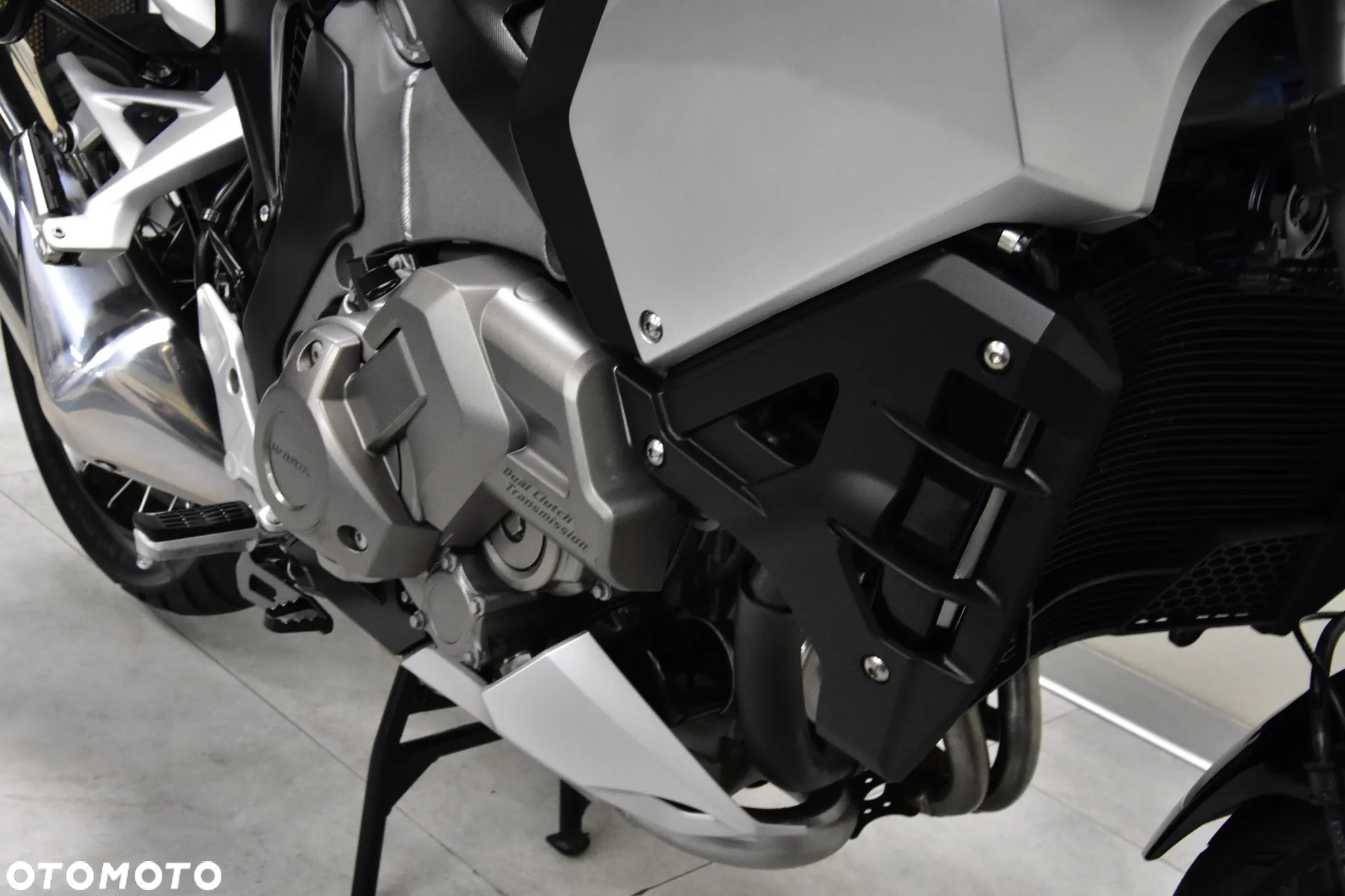 Honda VFR - 28