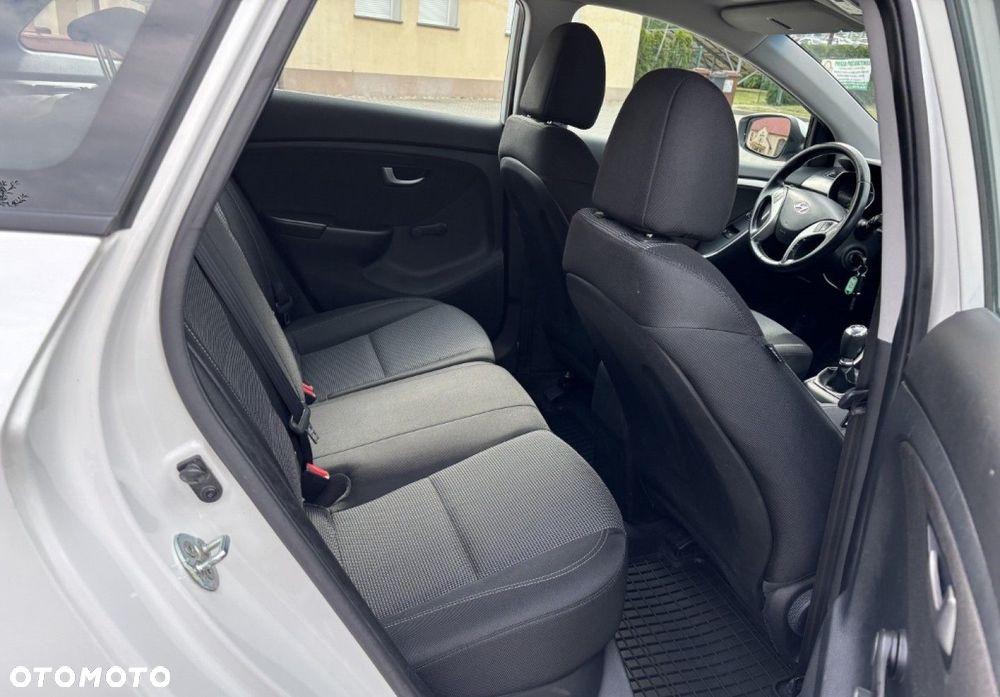 Hyundai i30 - 16