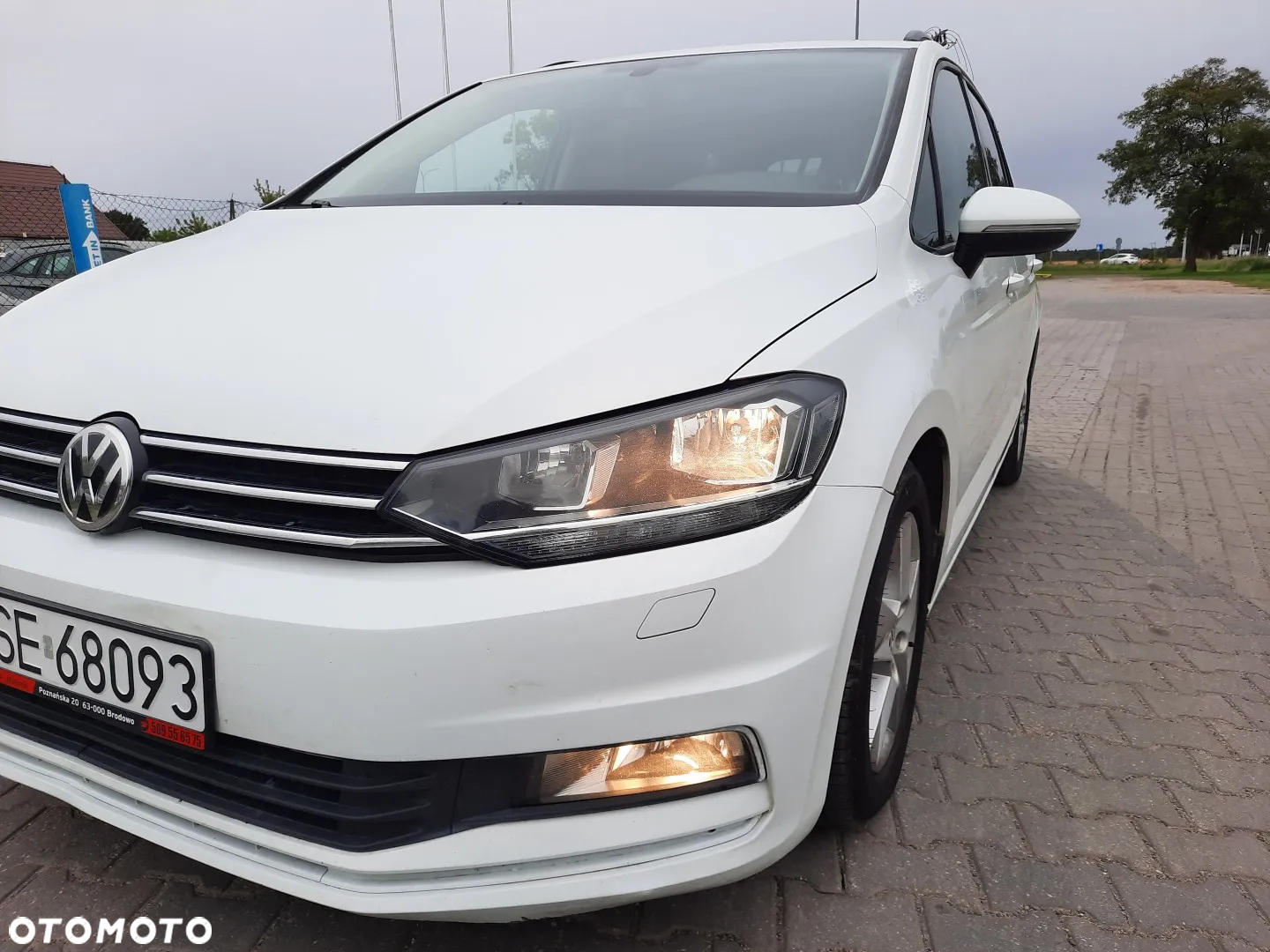 Volkswagen Touran 1.6 TDI SCR BlueMotion Technology DSG Trendline - 12