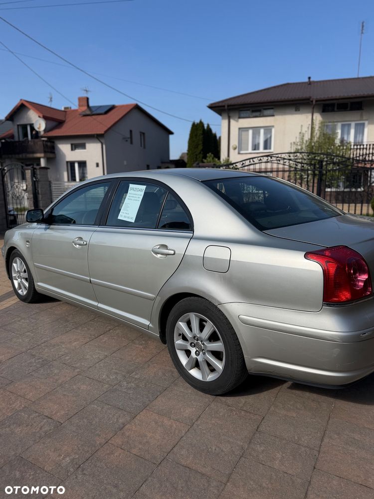 Toyota Avensis 2.0 D-4D - 3