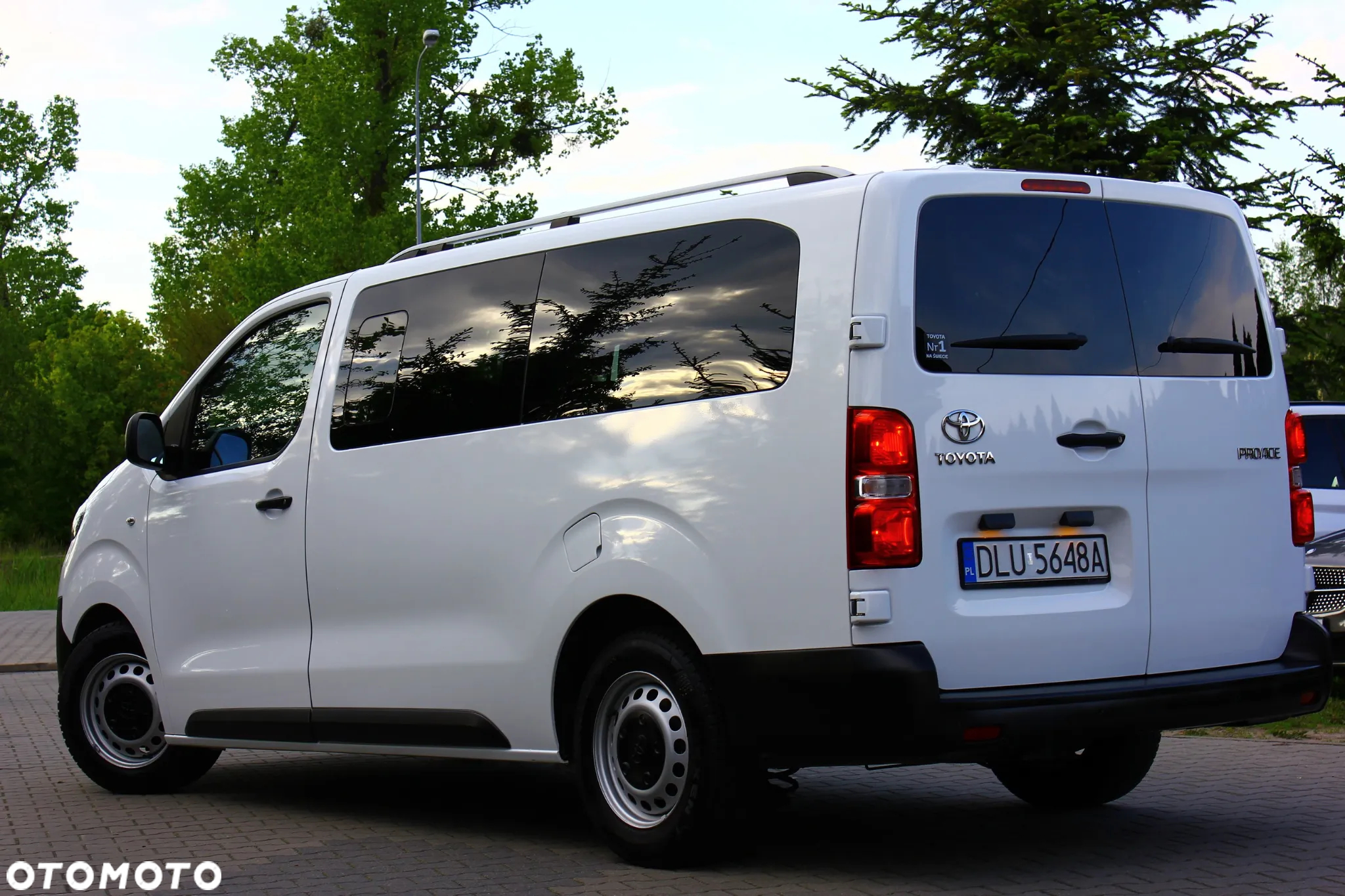 Toyota ProAce Kombi 2.0 D-4D Long 2,8t - 7