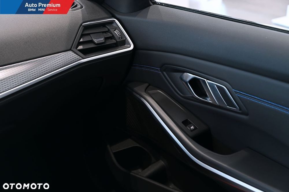 BMW Seria 3 318d mHEV M Sport - 17