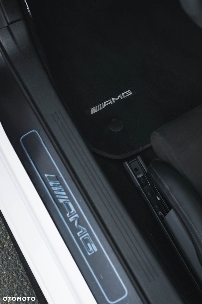 Mercedes-Benz AMG GT R - 34