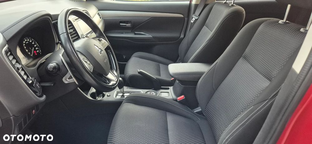 Mitsubishi Outlander 2.0 Intense + 4WD CVT - 24