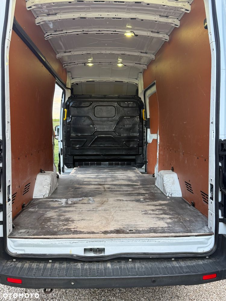 Ford Transit - 4