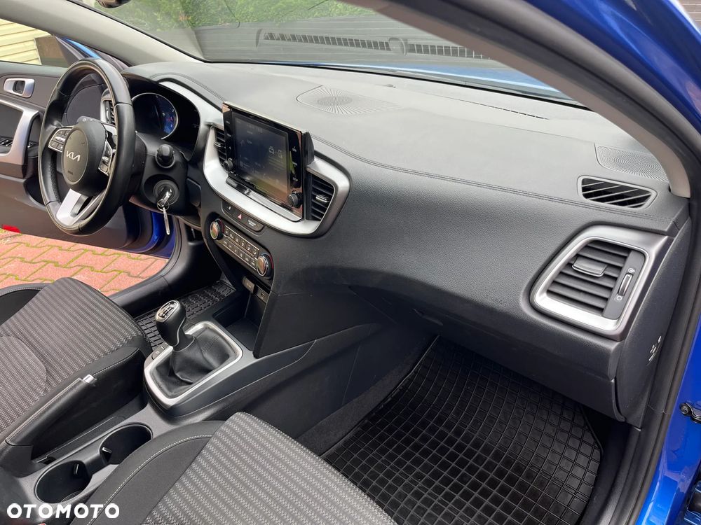 Kia Ceed 1.5 T-GDI M - 24