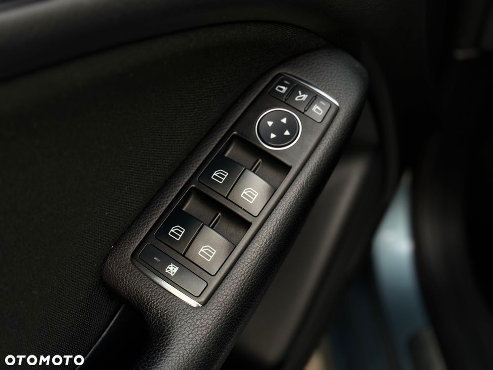 Mercedes-Benz Klasa B 180 CDI (BlueEFFICIENCY) - 25