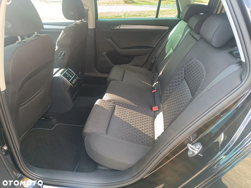 Skoda Superb 2.0 TDI DSG Premium Edition - 10