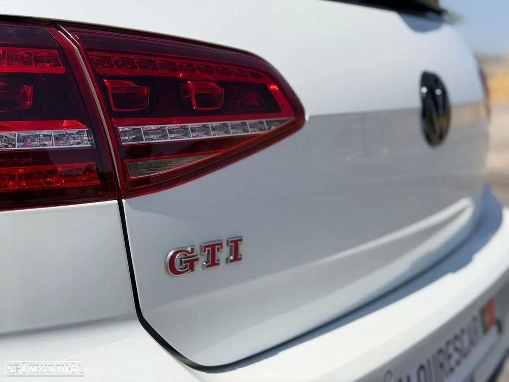 VW Golf 2.0 TSi GTi DSG Performance - 17