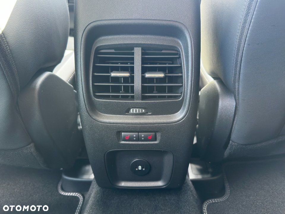 Ford Kuga - 27