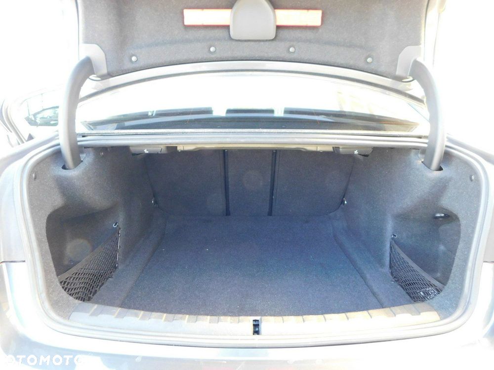 BMW Seria 3 320d Sport Line Shadow sport - 27