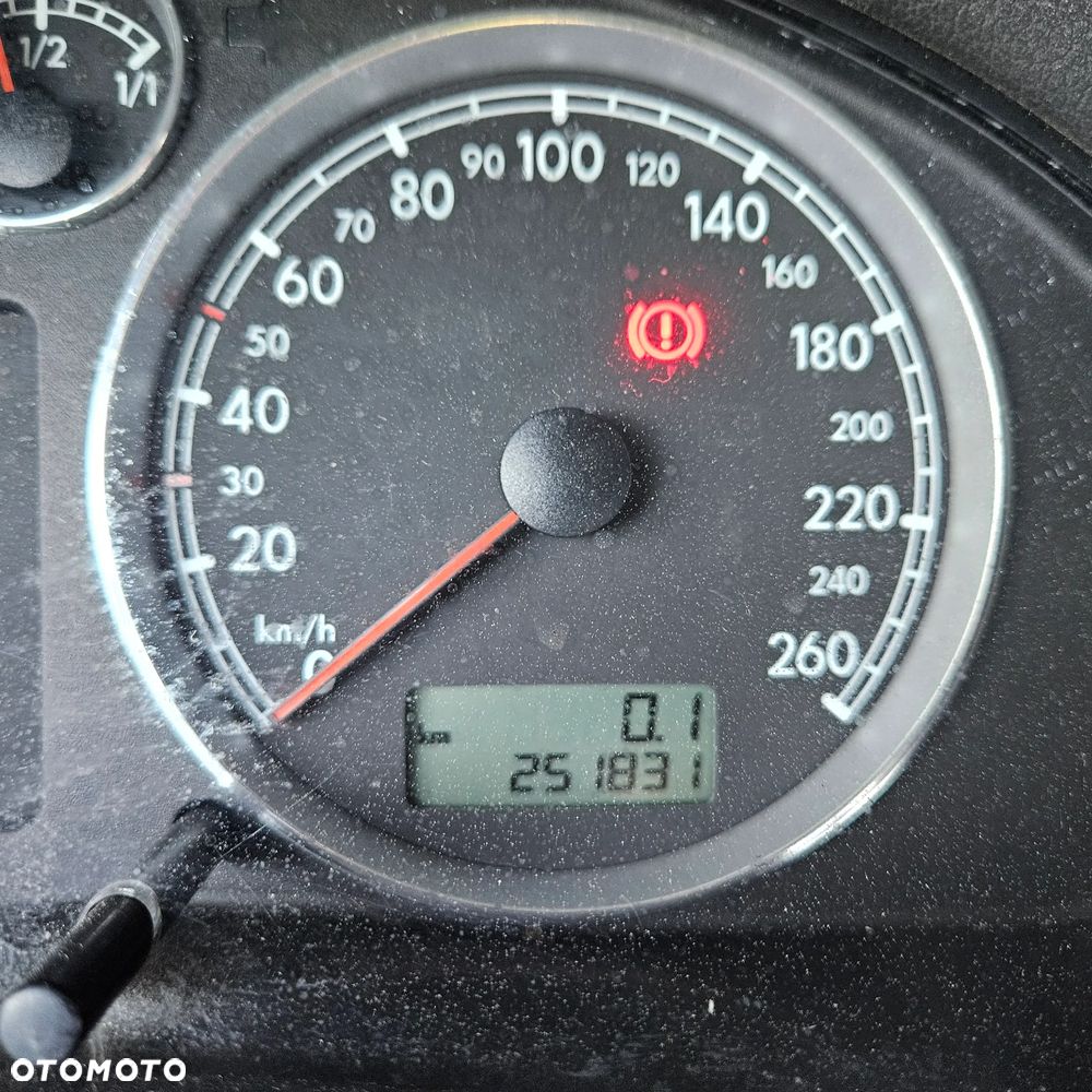 Volkswagen Passat - 19