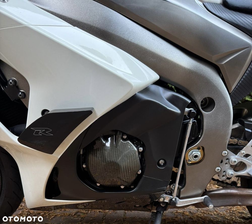 Suzuki GSX-R - 6
