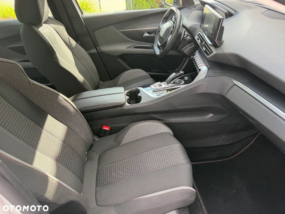 Peugeot 3008 1.5 BlueHDi Allure S&S EAT8 - 22